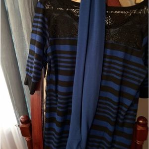 Bobbie brooks women sweater size large with scarf